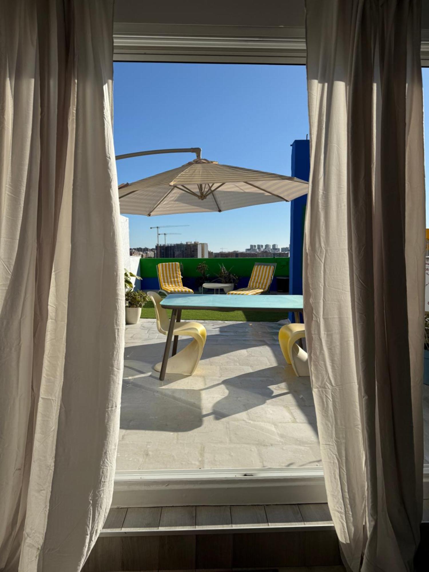 Petite Penthouse With The Sunniest Terrace In Valencia Lejlighed Eksteriør billede